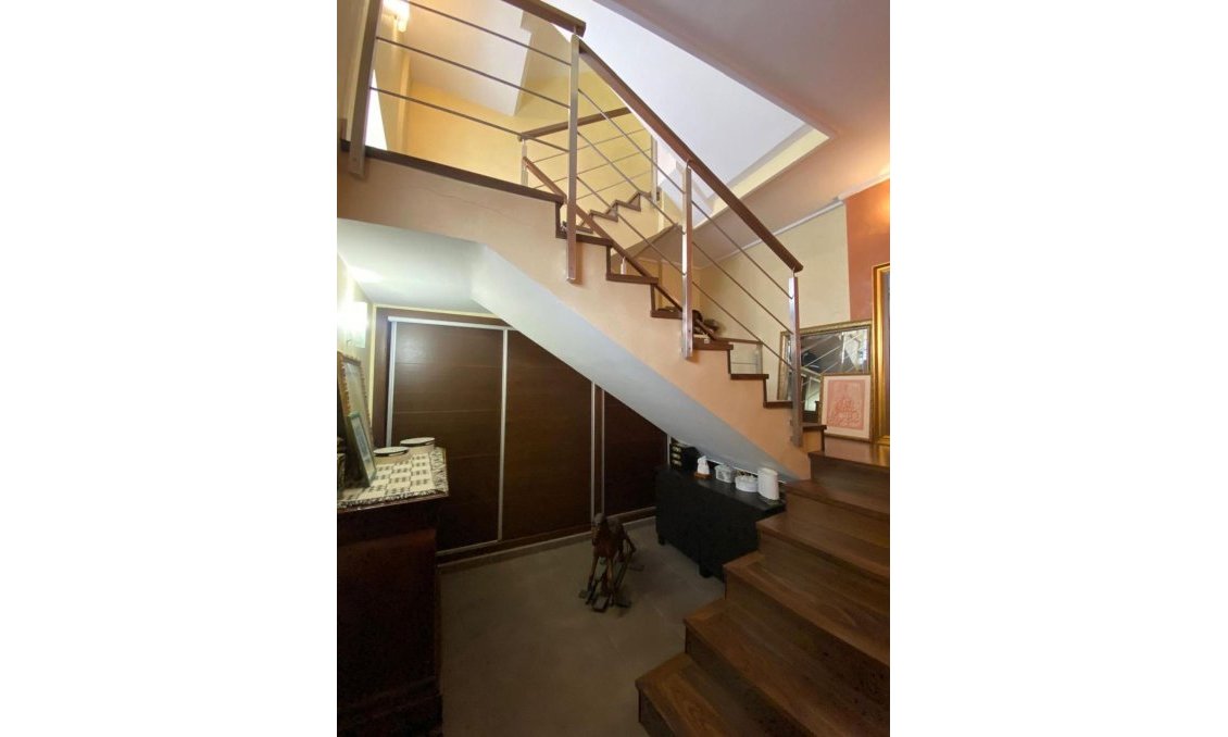 Wiederverkauf - Villa -
Torrevieja - Centro - Muelle Pesquero