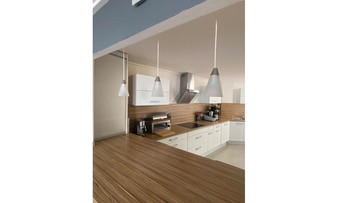 Wiederverkauf - Villa -
Torrevieja - Centro - Muelle Pesquero