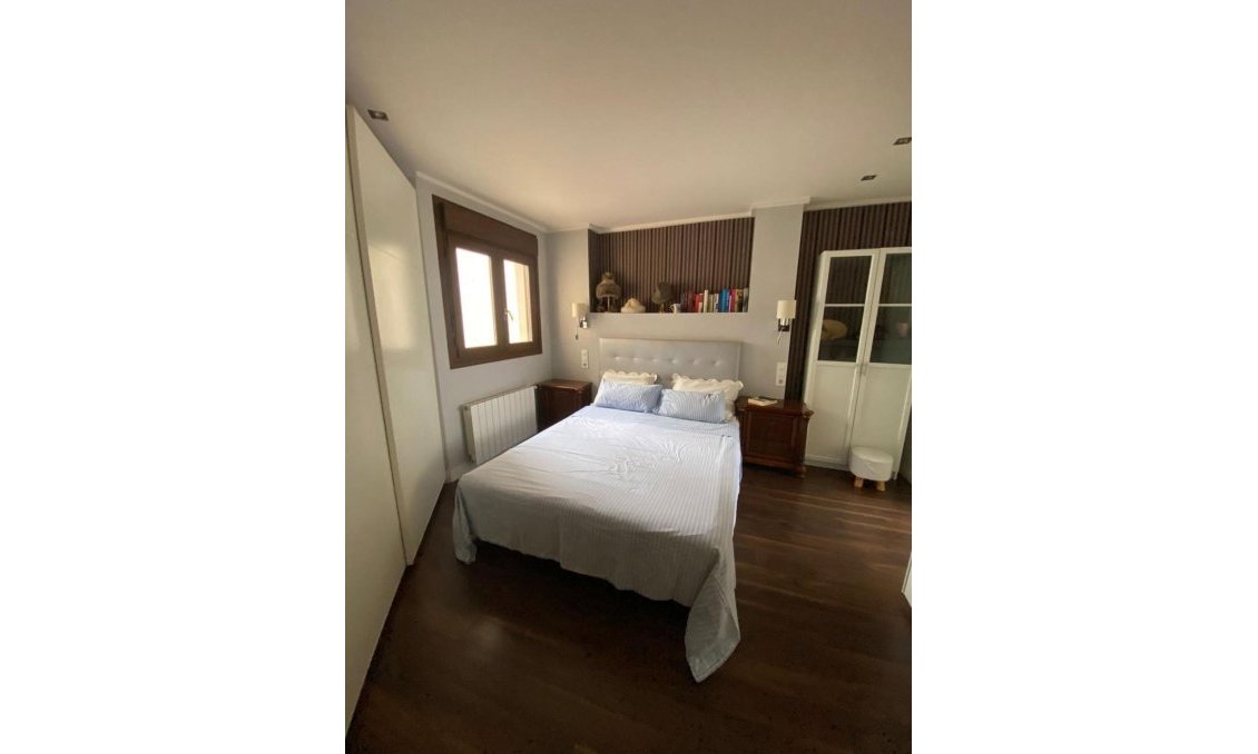 Wiederverkauf - Villa -
Torrevieja - Centro - Muelle Pesquero