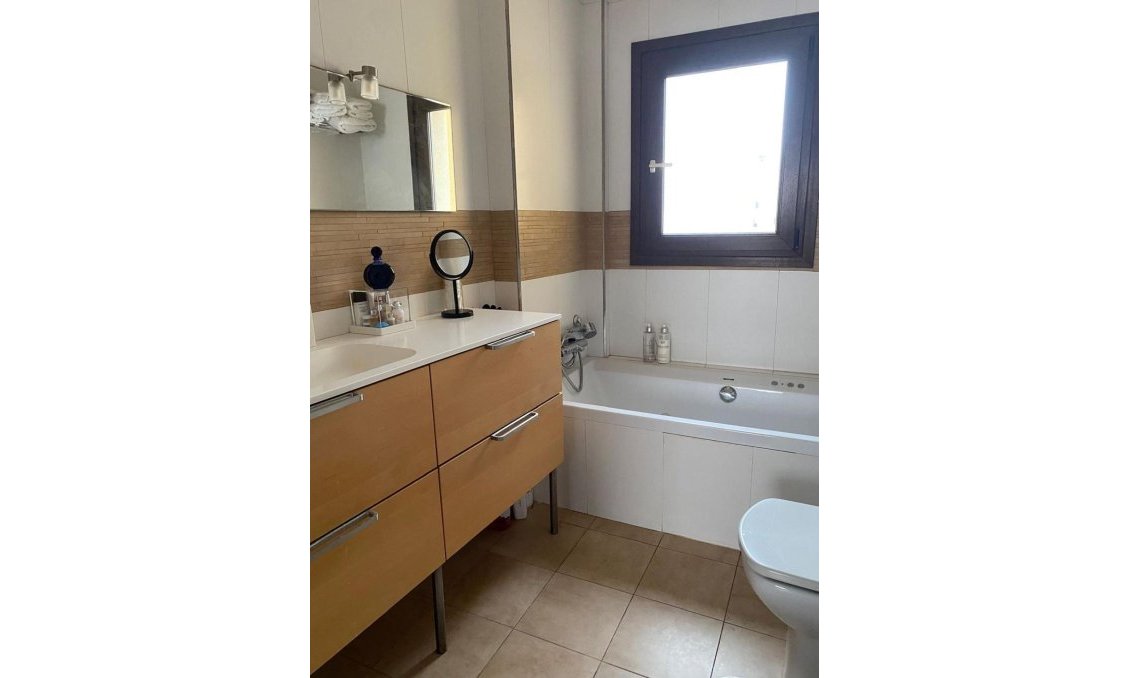 Wiederverkauf - Villa -
Torrevieja - Centro - Muelle Pesquero