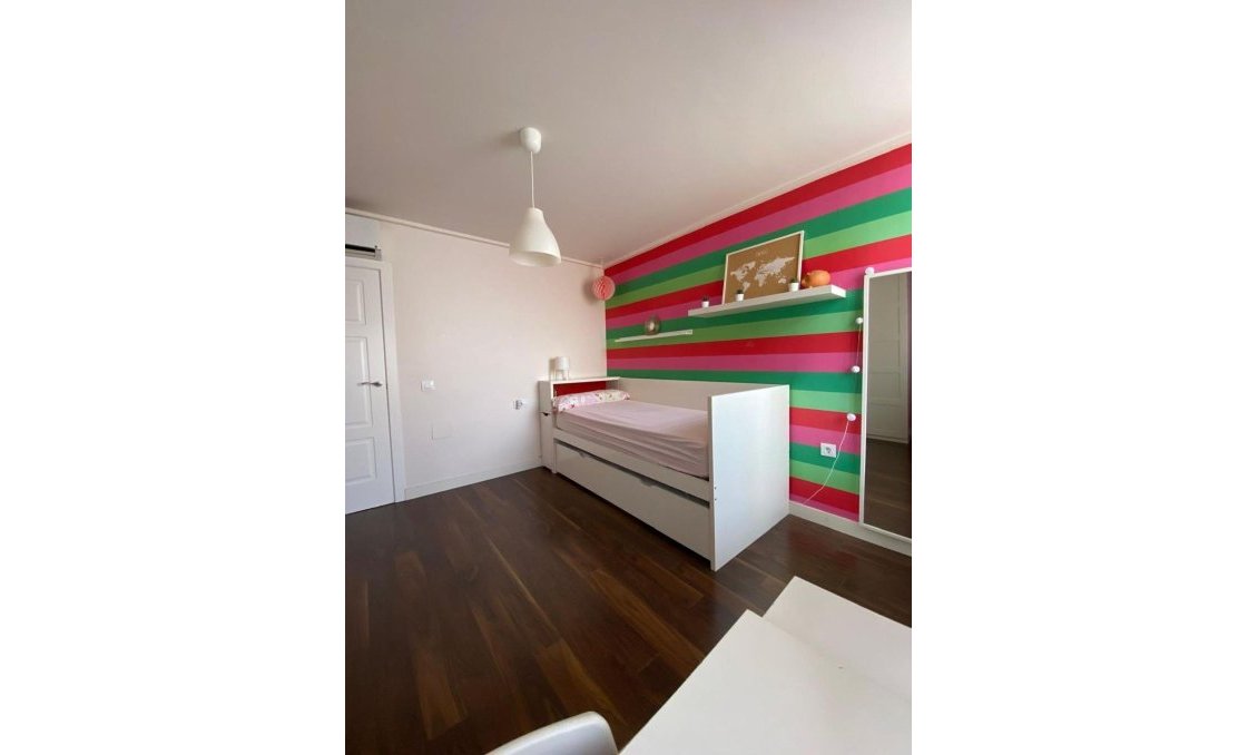 Wiederverkauf - Villa -
Torrevieja - Centro - Muelle Pesquero