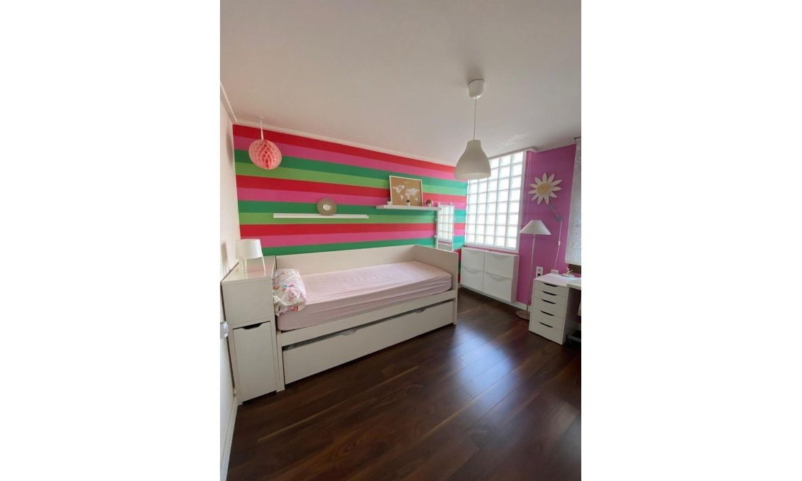 Wiederverkauf - Villa -
Torrevieja - Centro - Muelle Pesquero