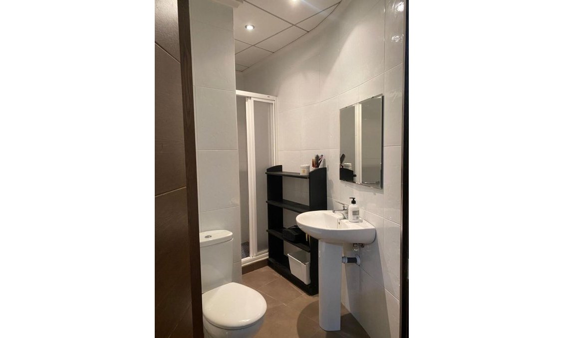 Wiederverkauf - Villa -
Torrevieja - Centro - Muelle Pesquero