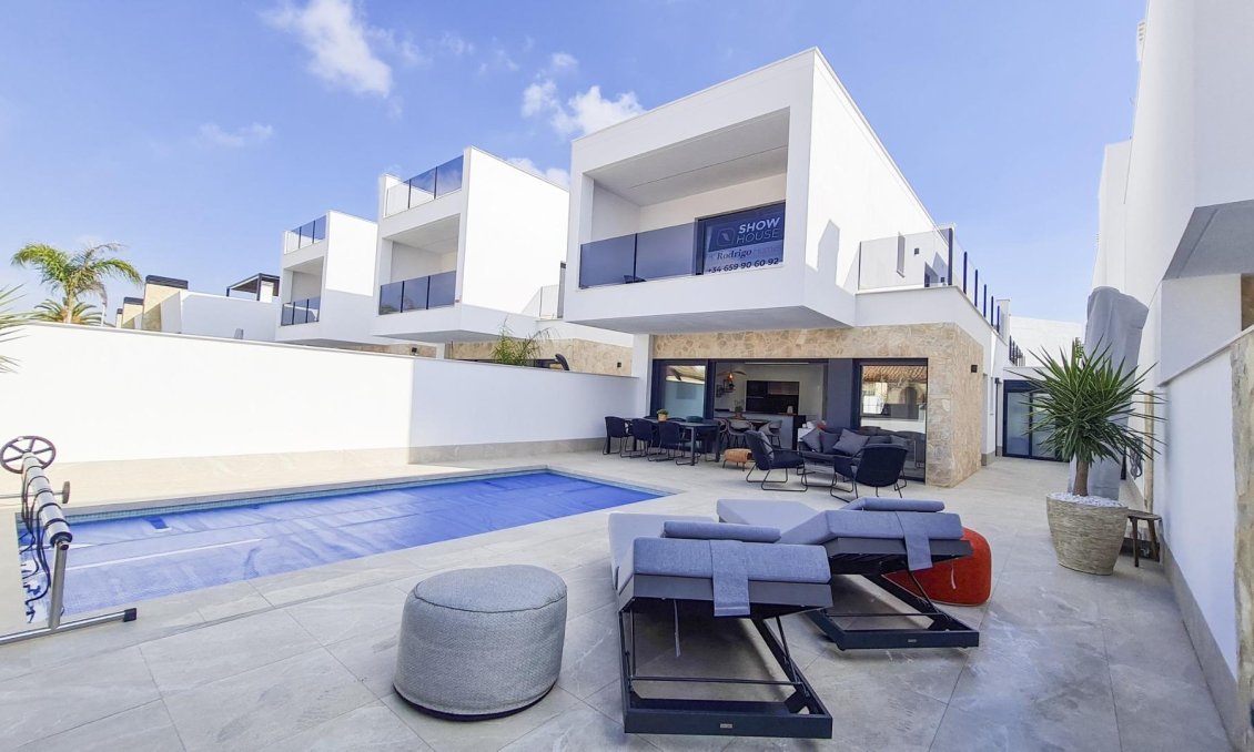 Neue Gebäude - Villa -
San Pedro del Pinatar - Los Antolinos