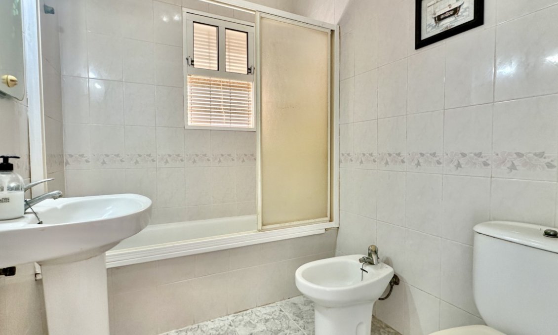 Revânzare - Apartament -
Orihuela Costa - Costa Blanca