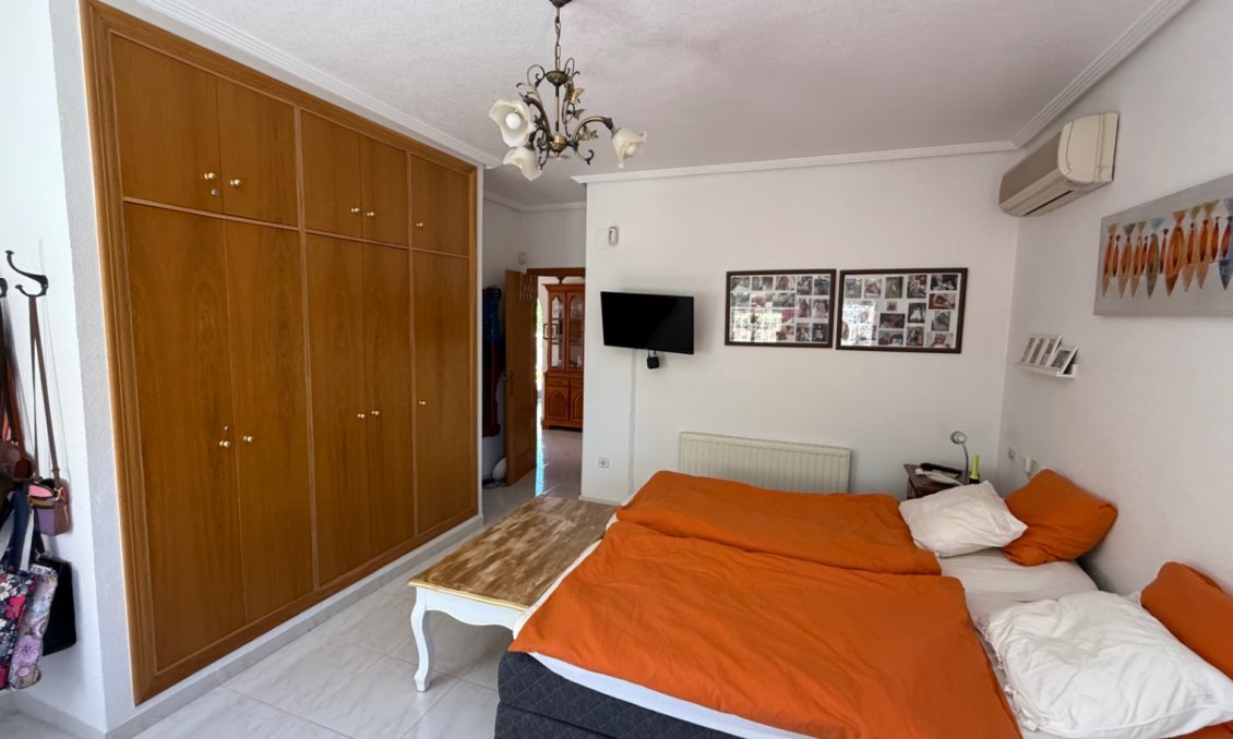 Revânzare - Vilă -
Orihuela Costa - Costa Blanca