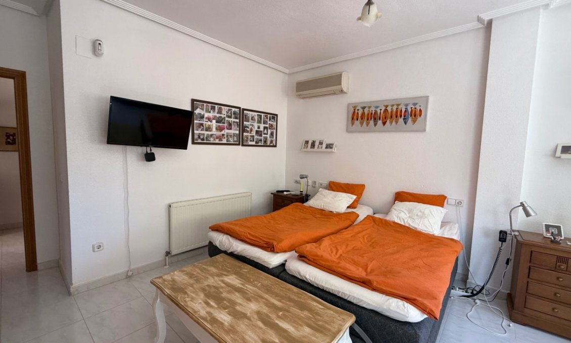 Revânzare - Vilă -
Orihuela Costa - Costa Blanca