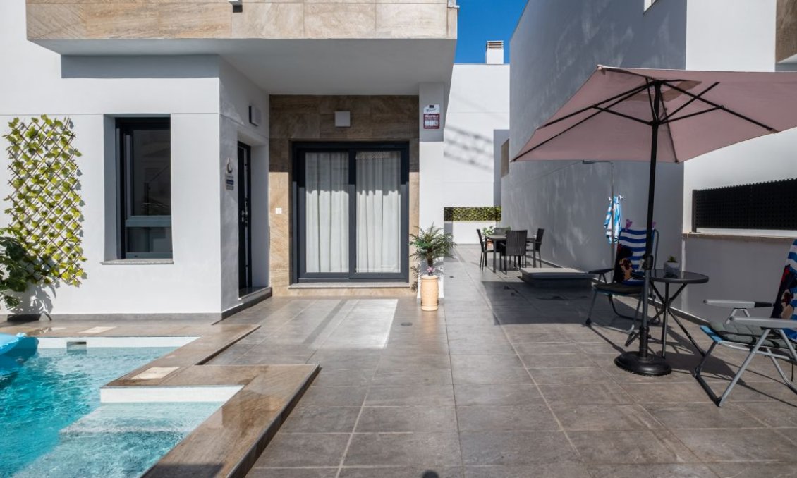 Wiederverkauf - Villa -
Torrevieja - Costa Blanca