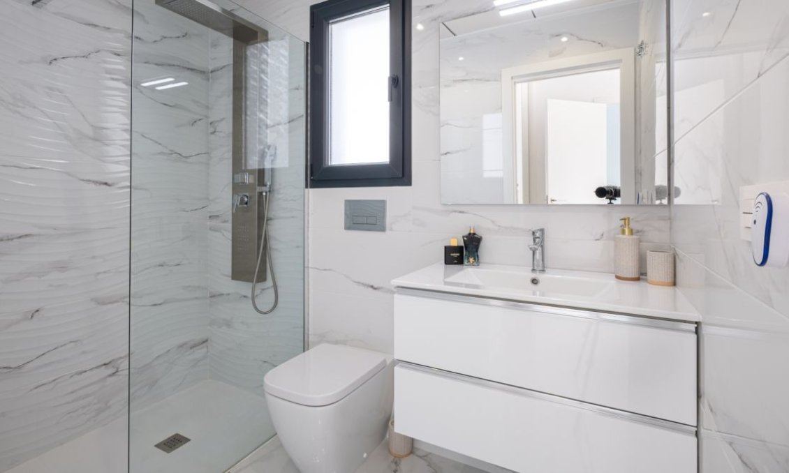 Wiederverkauf - Villa -
Torrevieja - Costa Blanca