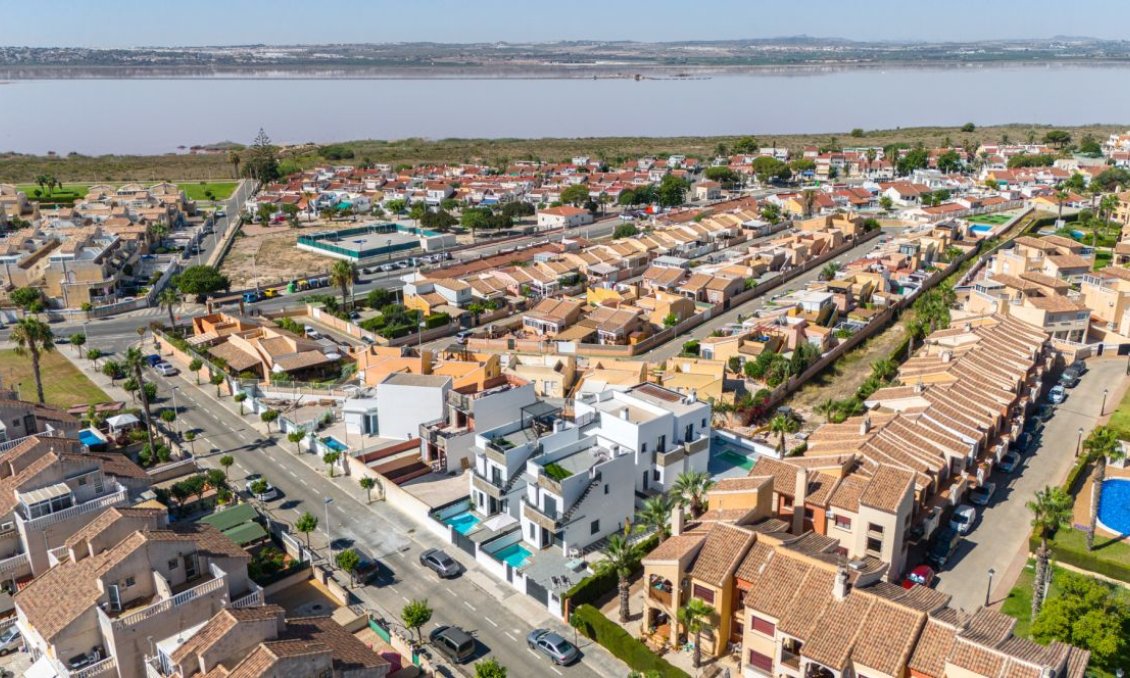 Wiederverkauf - Villa -
Torrevieja - Costa Blanca