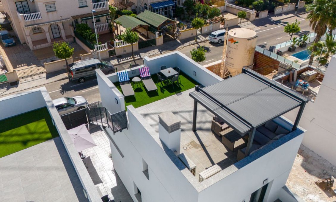 Wiederverkauf - Villa -
Torrevieja - Costa Blanca