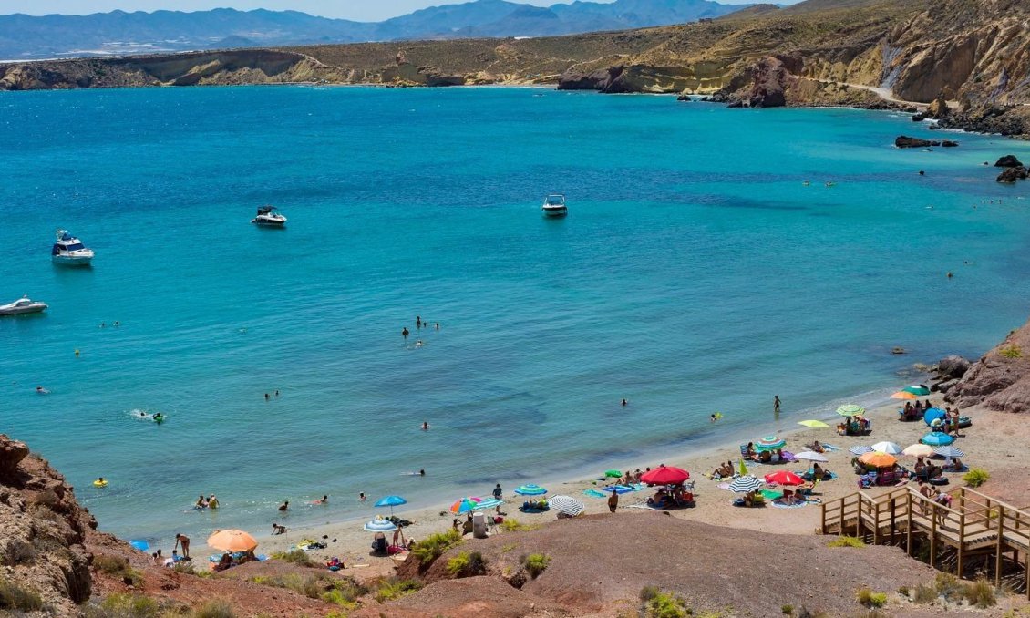 Neue Gebäude - Town House -
Fuente Álamo - La Pinilla