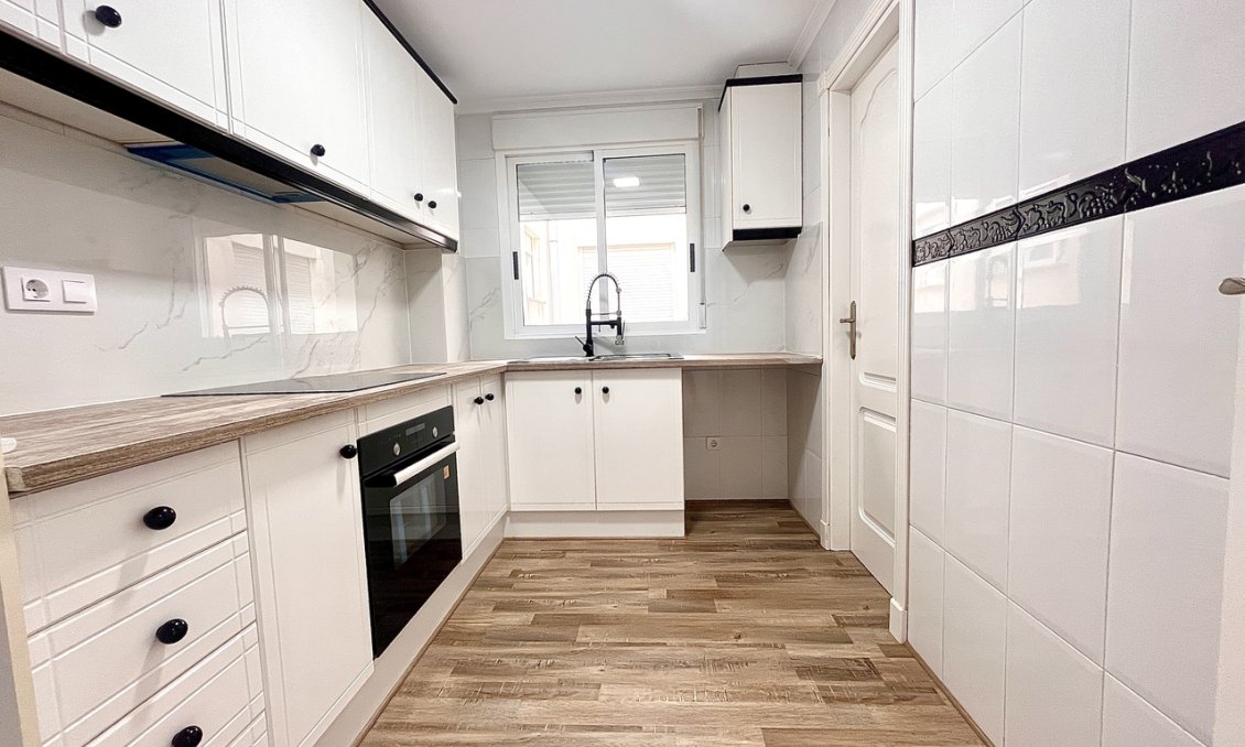 Wiederverkauf - Wohnung -
San Miguel de Salinas - Inland