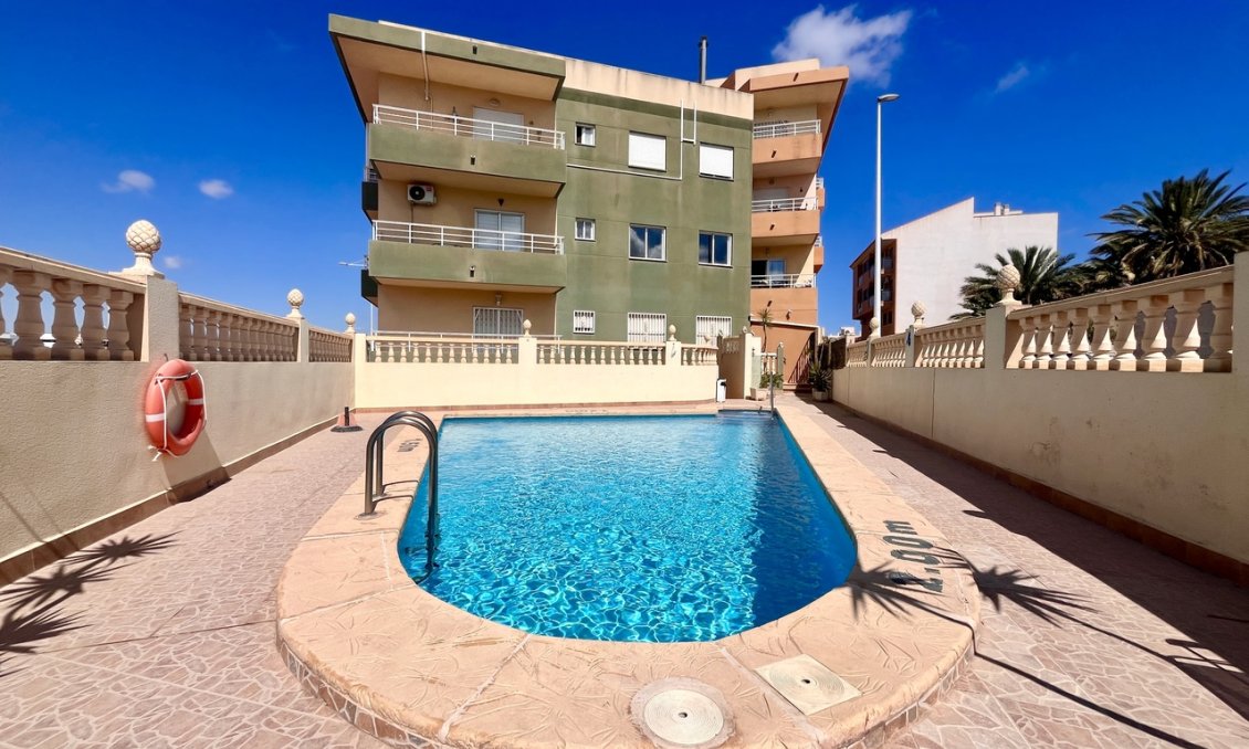 Wiederverkauf - Wohnung -
San Miguel de Salinas - Inland