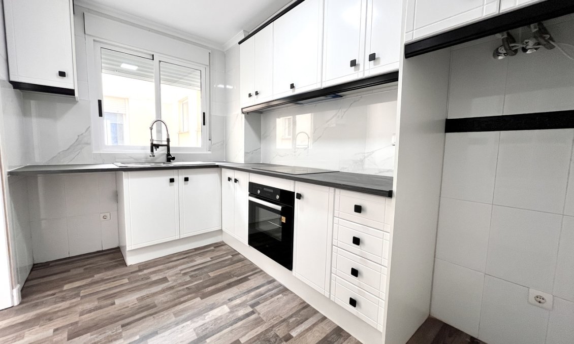 Wiederverkauf - Wohnung -
San Miguel de Salinas - Inland