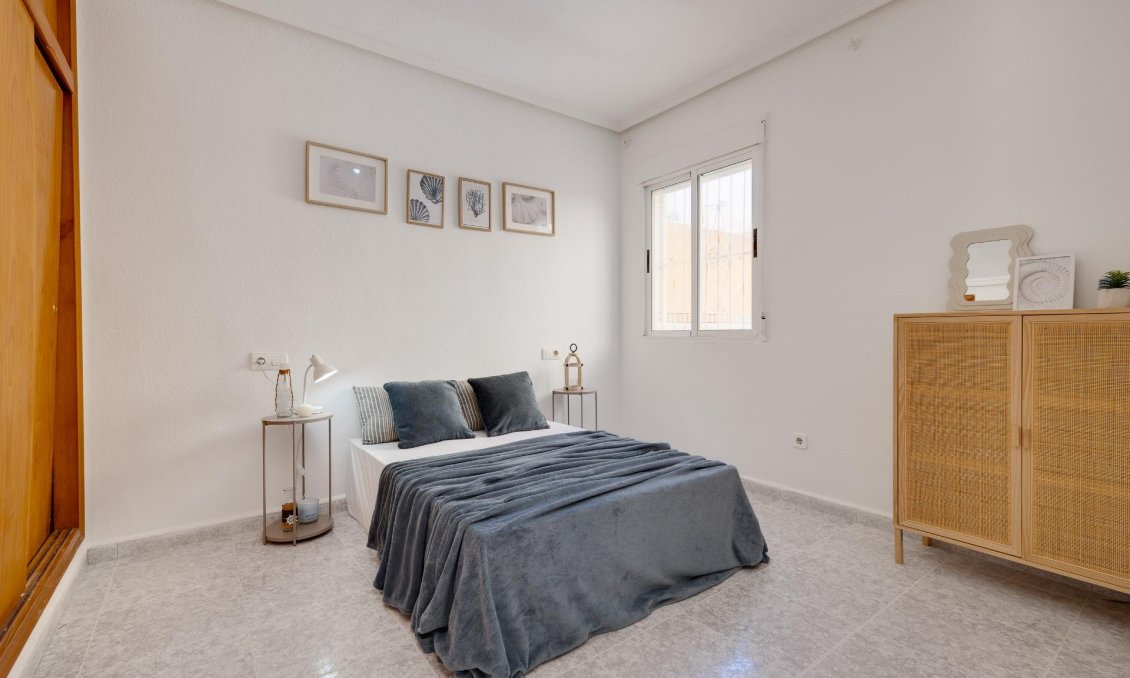 Wiederverkauf - Bungalow -
Torrevieja - Los Frutales