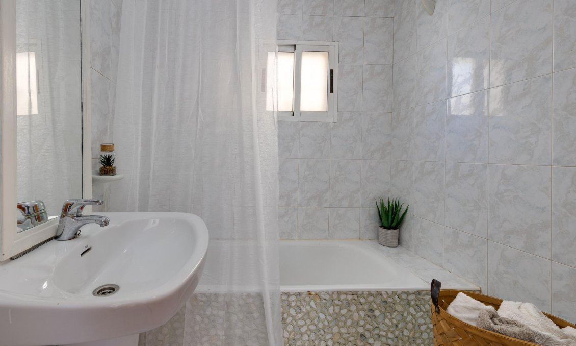 Wiederverkauf - Bungalow -
Torrevieja - Los Frutales