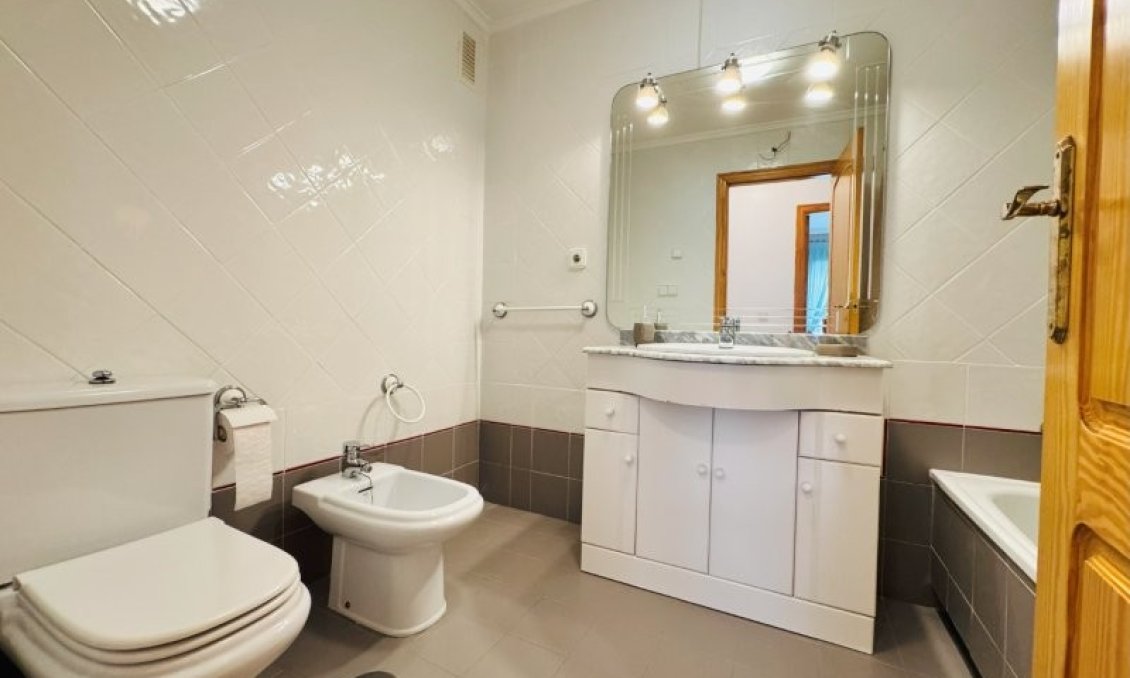 Wiederverkauf - Wohnung -
La Mata - Costa Blanca