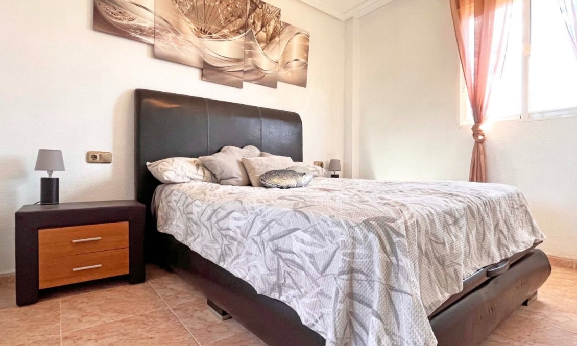 Revânzare - Vilă -
Orihuela Costa - Costa Blanca