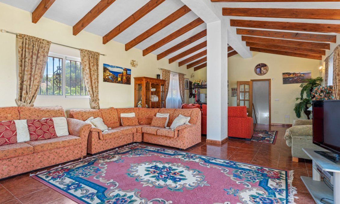 Resale - Villa -
Jacarilla - Inland