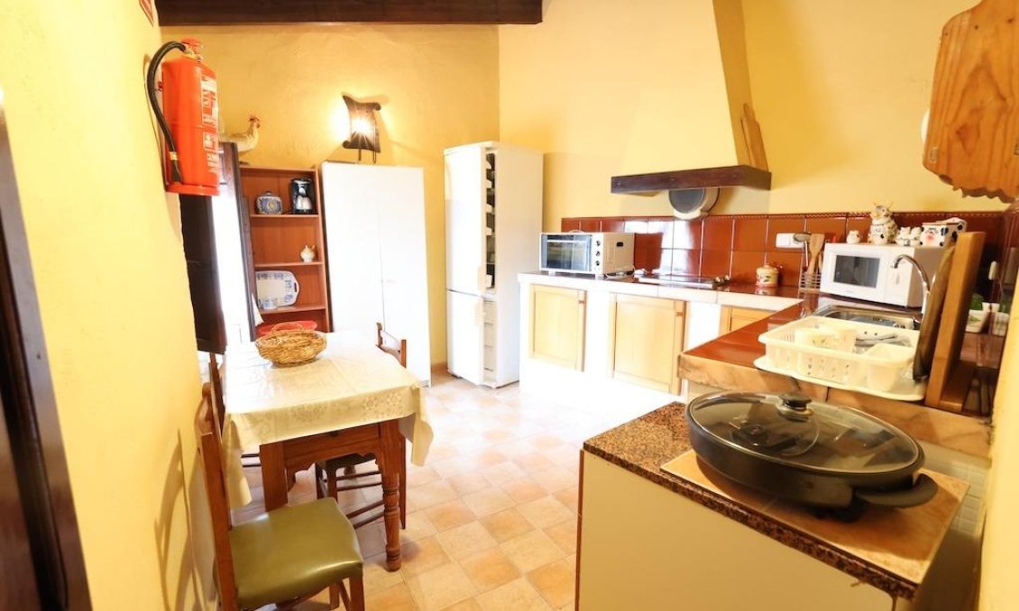 Resale - Villa -
Fortuna - Inland