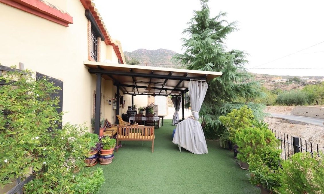 Resale - Villa -
Fortuna - Inland