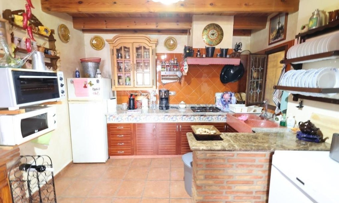 Resale - Villa -
Fortuna - Inland