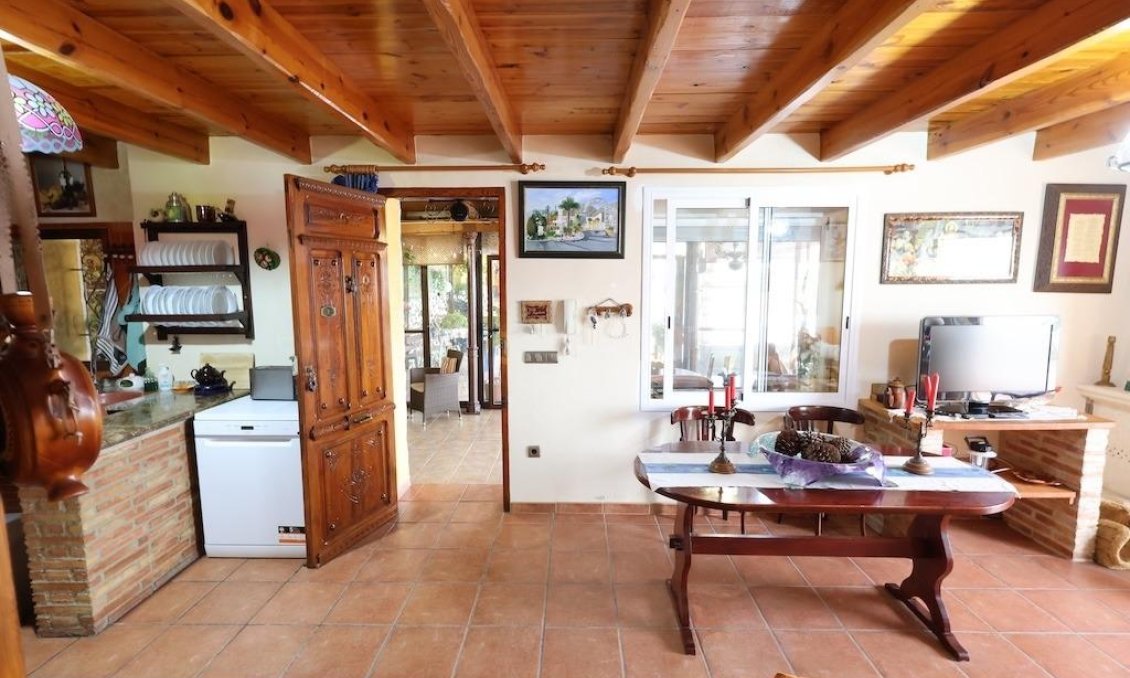 Resale - Villa -
Fortuna - Inland