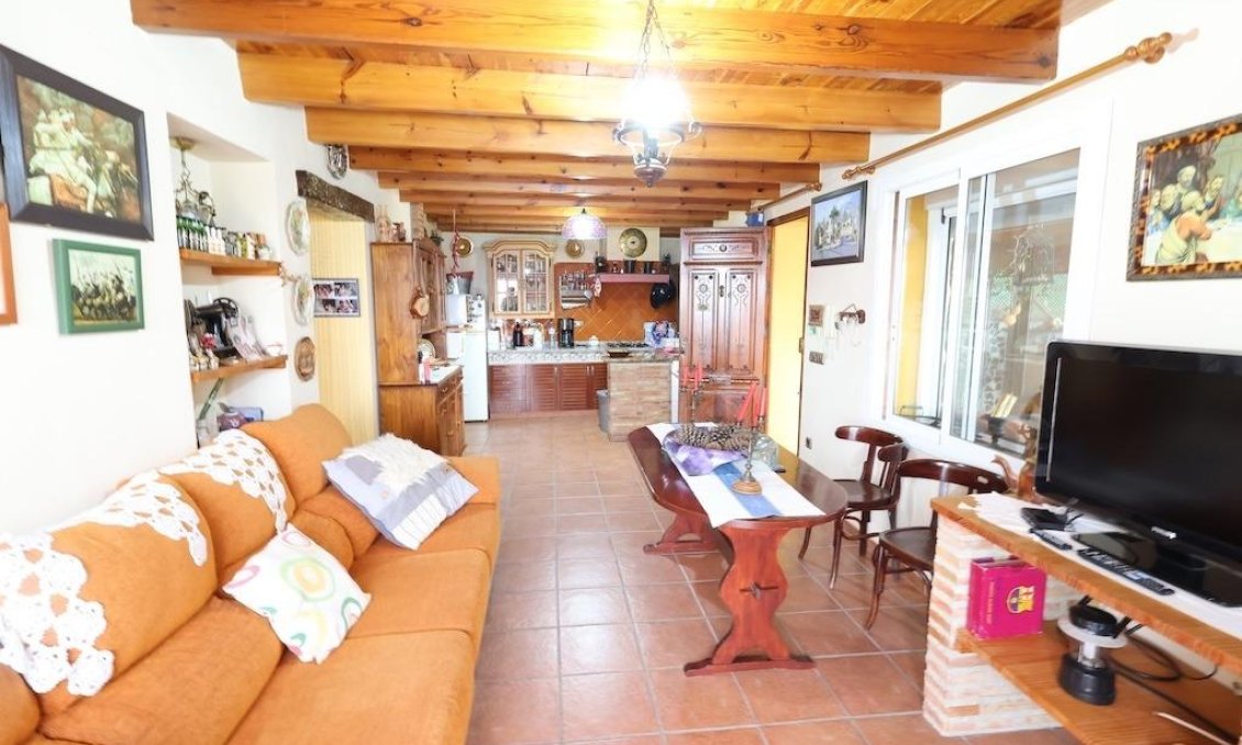 Resale - Villa -
Fortuna - Inland