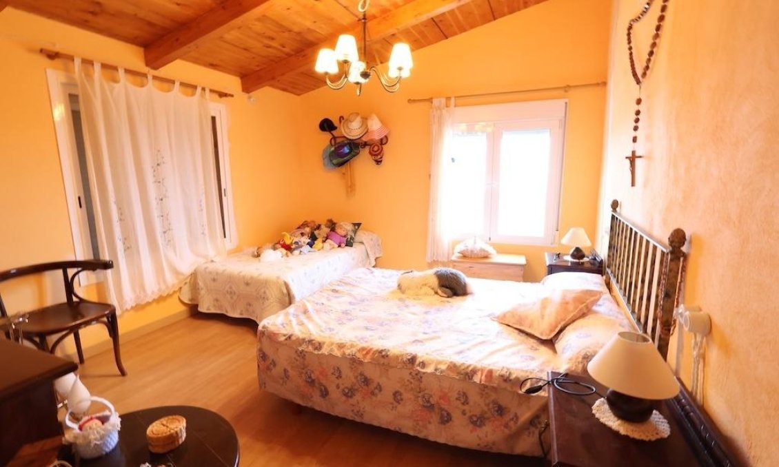 Resale - Villa -
Fortuna - Inland