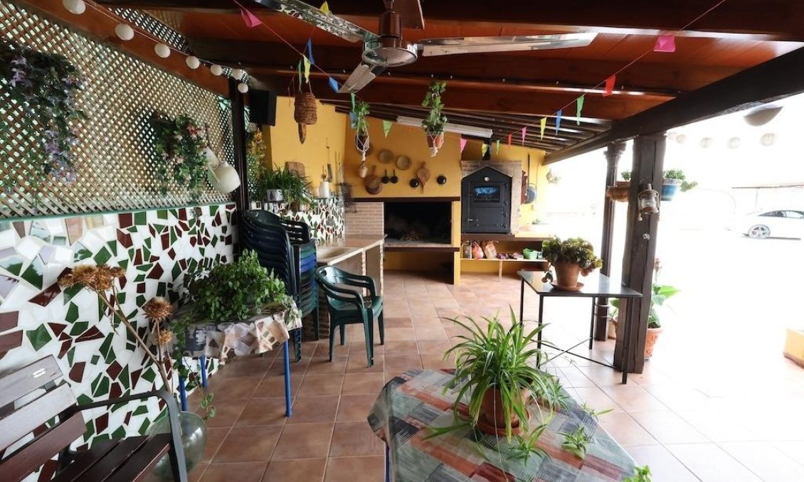 Resale - Villa -
Fortuna - Inland