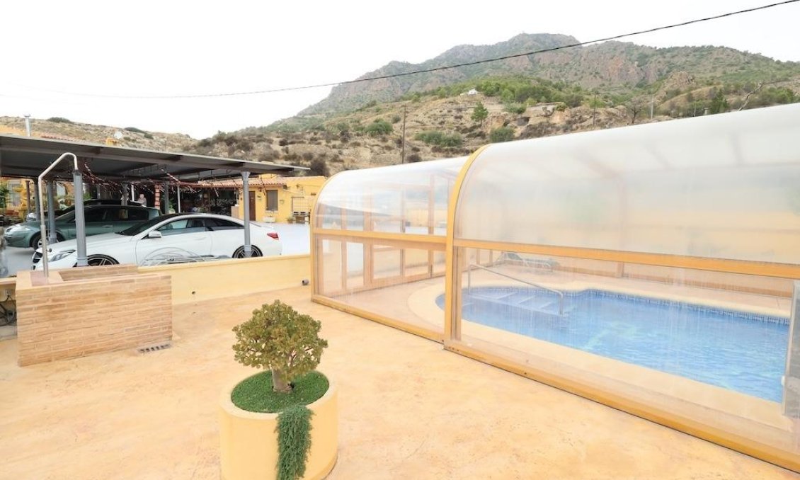 Resale - Villa -
Fortuna - Inland