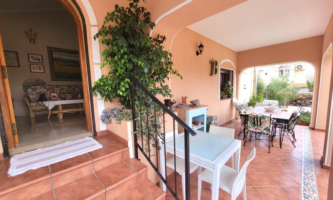 Wiederverkauf - Villa -
Torrevieja - Aguas Nuevas