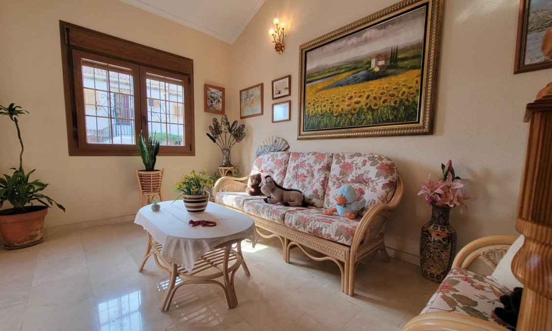 Wiederverkauf - Villa -
Torrevieja - Aguas Nuevas