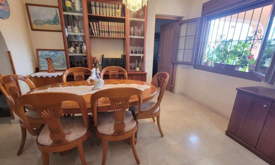 Wiederverkauf - Villa -
Torrevieja - Aguas Nuevas