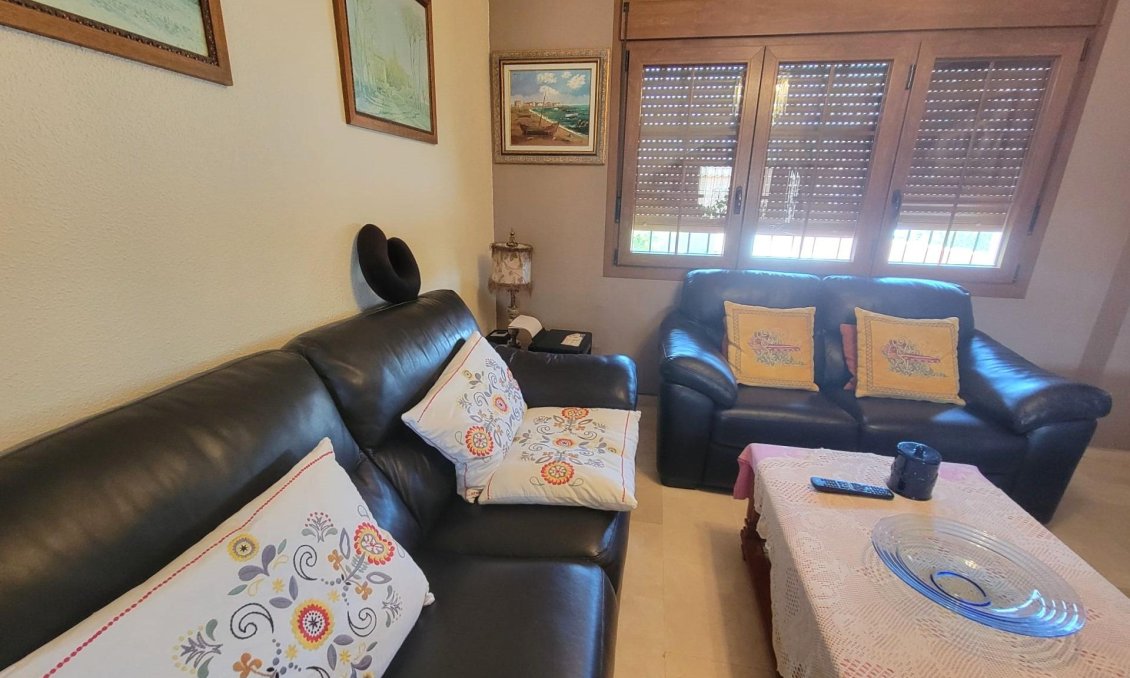 Wiederverkauf - Villa -
Torrevieja - Aguas Nuevas