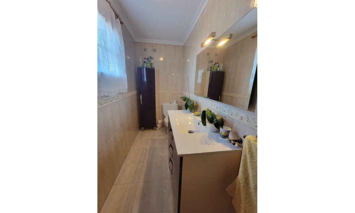 Wiederverkauf - Villa -
Torrevieja - Aguas Nuevas