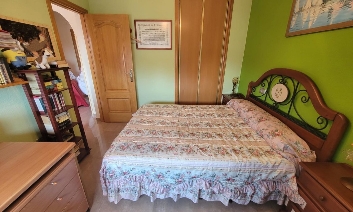 Wiederverkauf - Villa -
Torrevieja - Aguas Nuevas