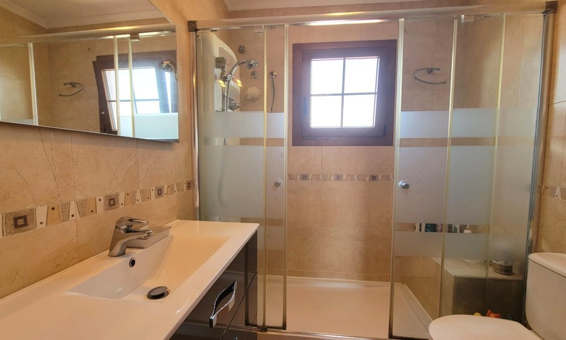 Wiederverkauf - Villa -
Torrevieja - Aguas Nuevas