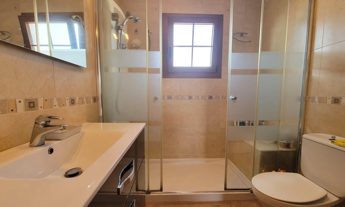 Wiederverkauf - Villa -
Torrevieja - Aguas Nuevas