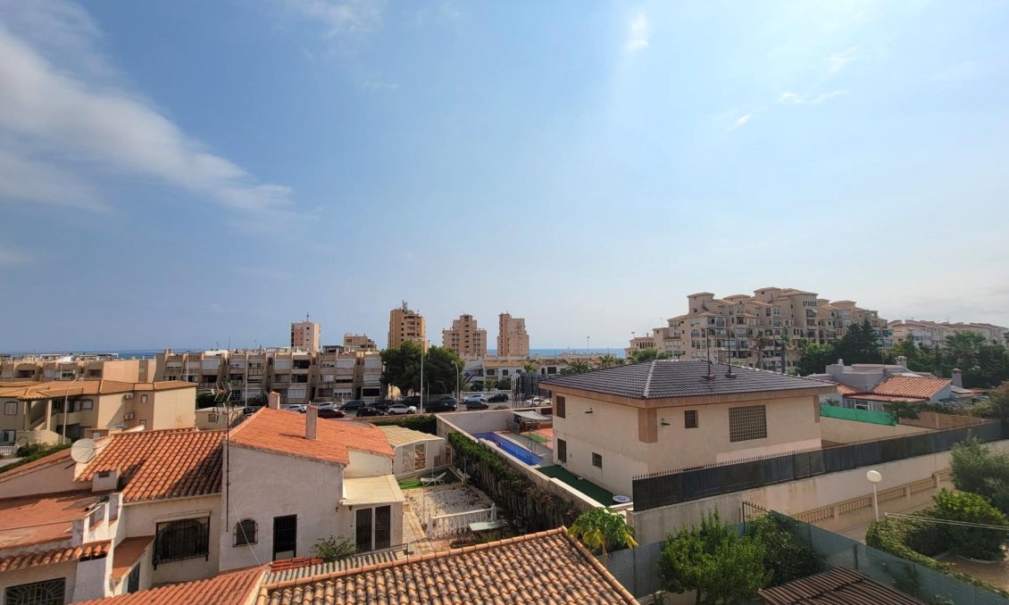 Wiederverkauf - Villa -
Torrevieja - Aguas Nuevas