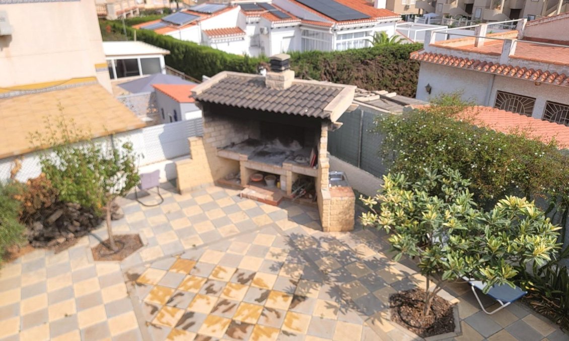 Wiederverkauf - Villa -
Torrevieja - Aguas Nuevas
