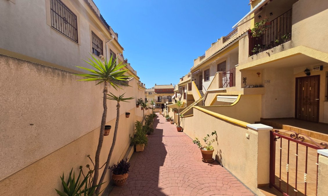Használt Ingatlanok - Apartman -
Orihuela Costa - Costa Blanca