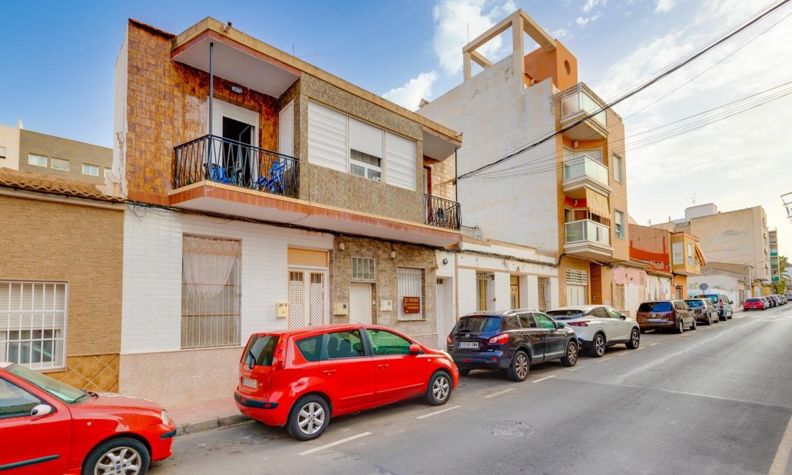 Resale - Apartment -
Torrevieja - Centro