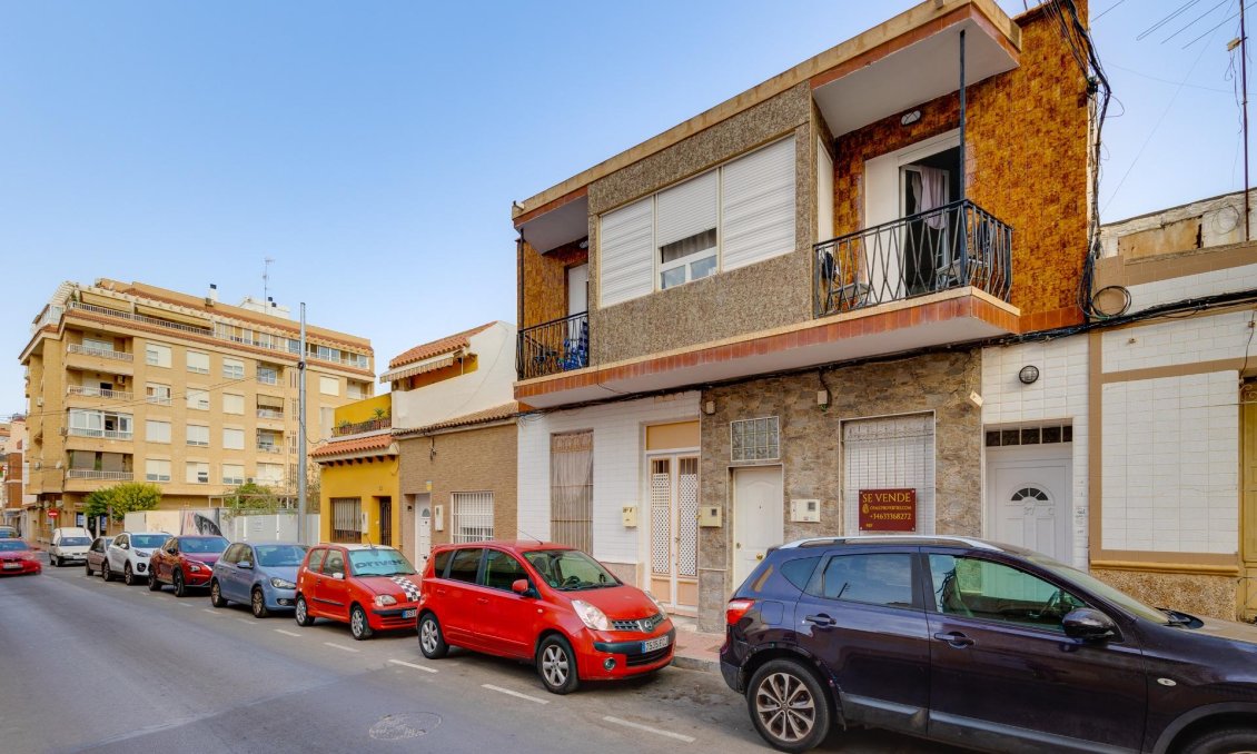 Resale - Apartment -
Torrevieja - Centro