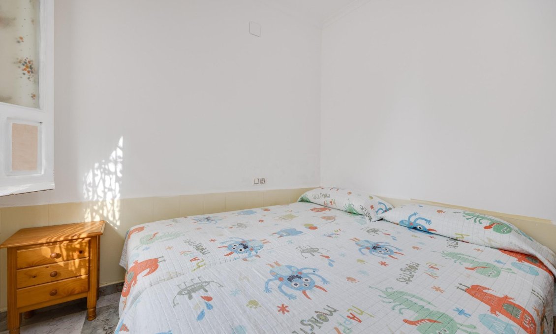 Resale - Apartment -
Torrevieja - Centro