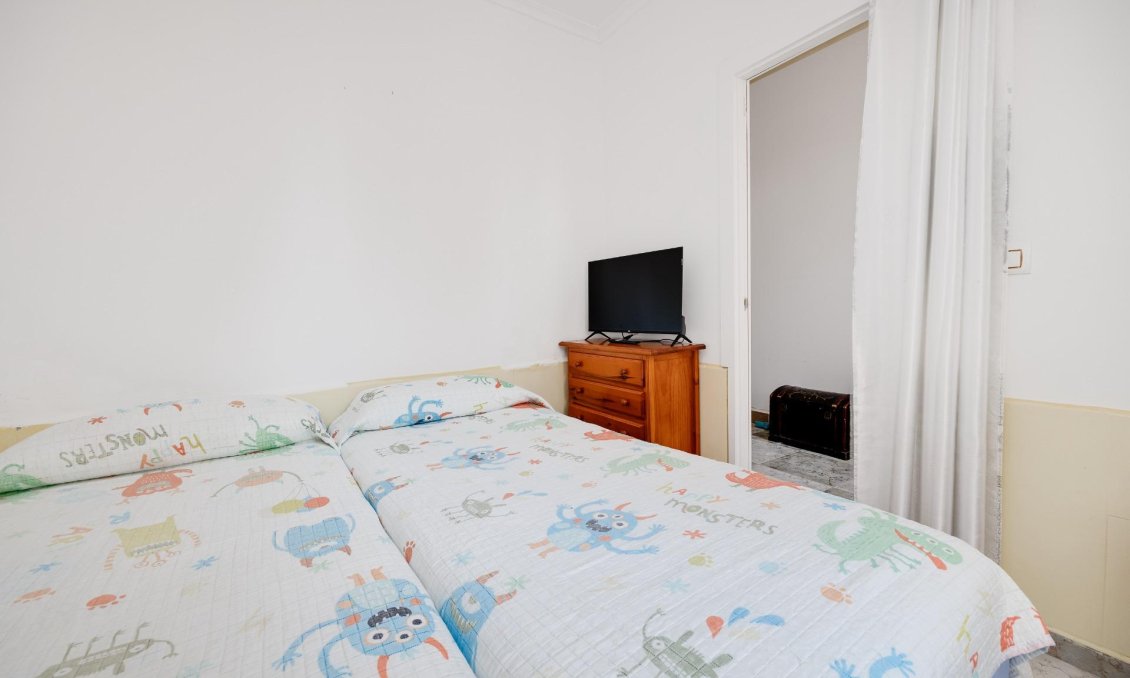 Resale - Apartment -
Torrevieja - Centro