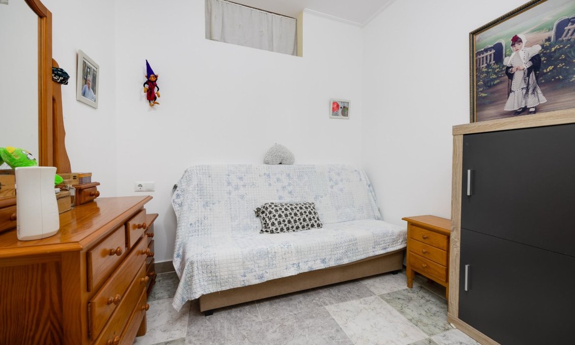 Resale - Apartment -
Torrevieja - Centro