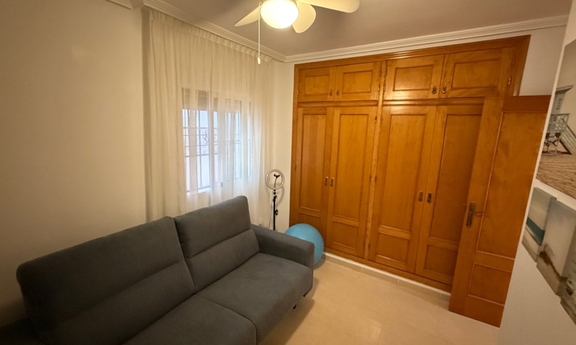Resale - Apartment -
Orihuela - Inland