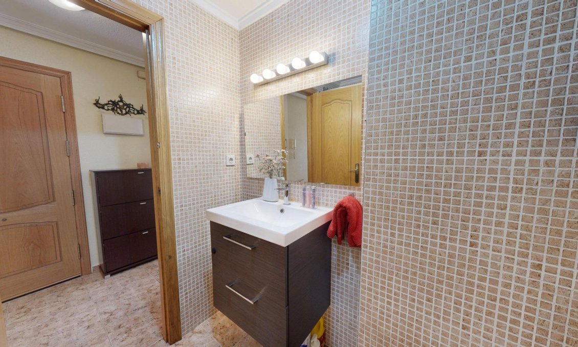 Resale - Apartment -
Torrevieja - Estacion De Autobuses